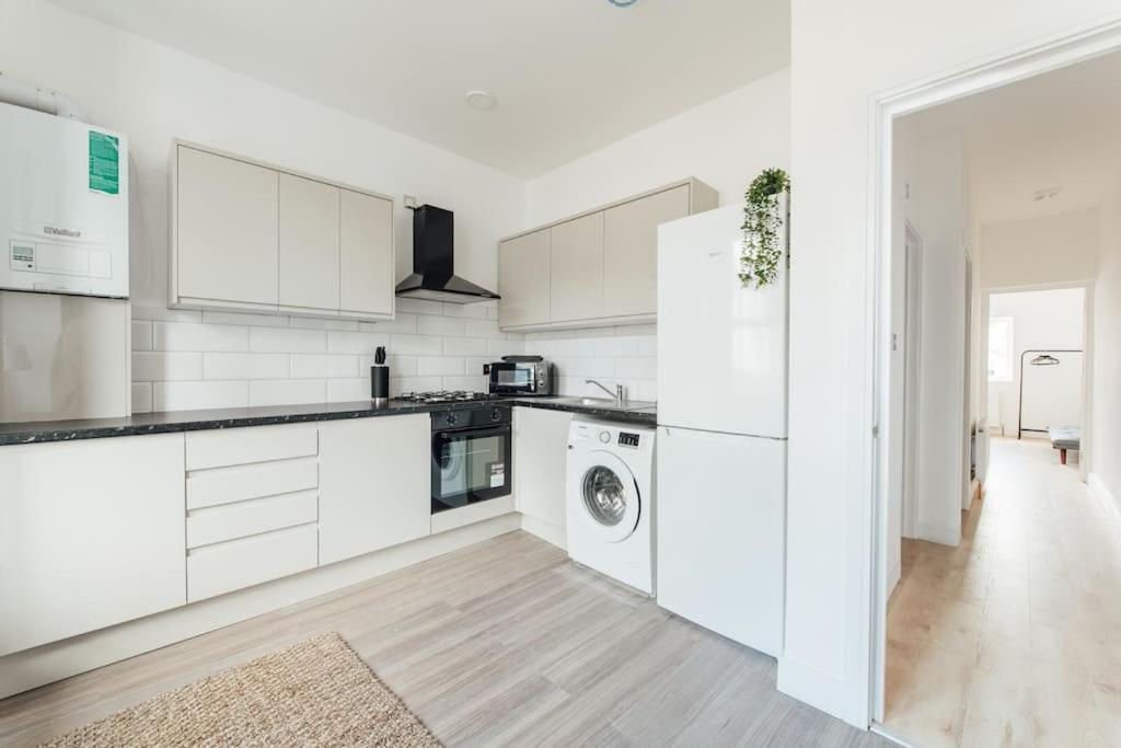 Stylish 2 Bedroom Flat In Ilford, London 外观 照片